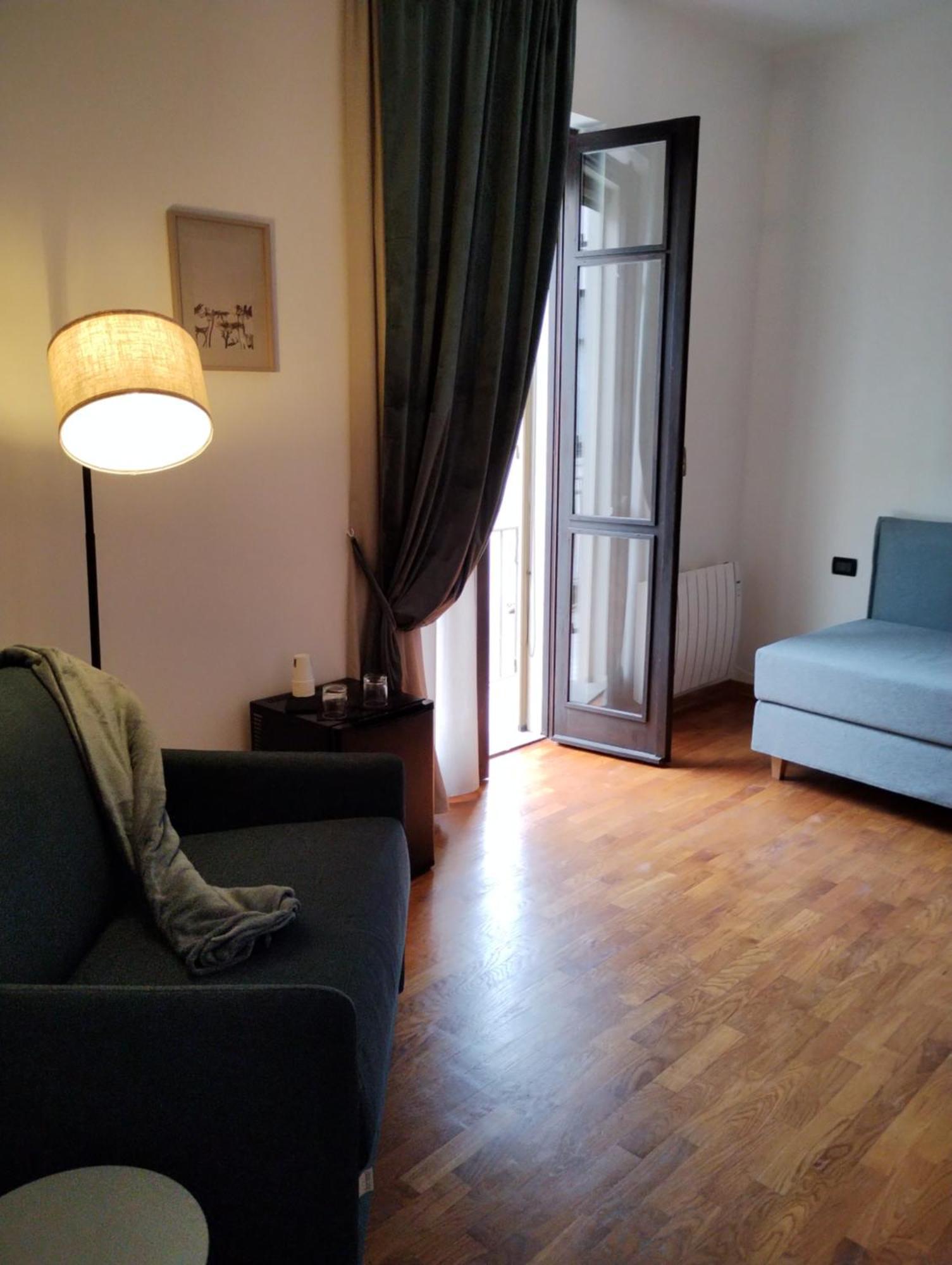 Palazzo Cusani Charming Rooms Vercelli Esterno foto